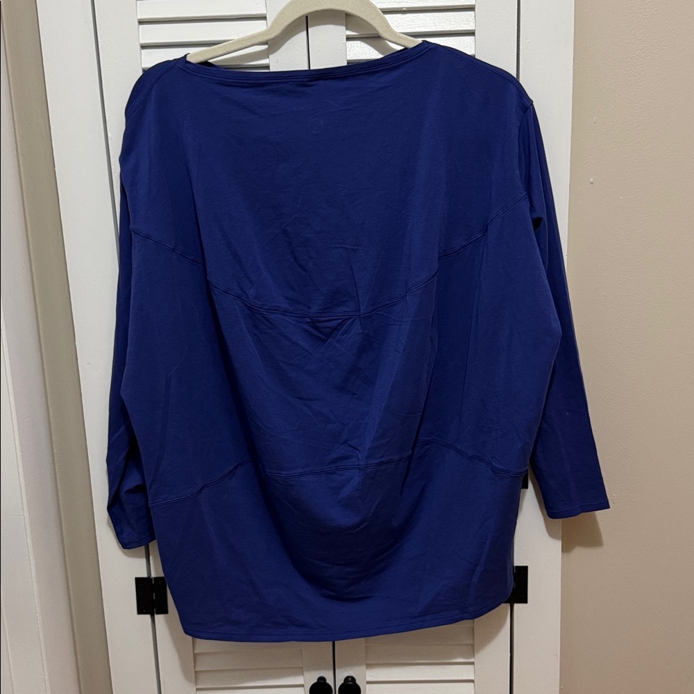 Lululemon Back in Action Long Sleeve Shirt
In Psychic blue - Picture 7 of 7